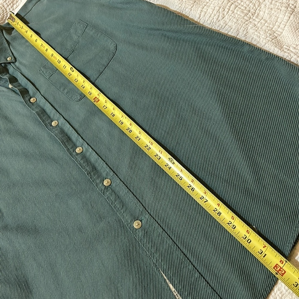 Cutter & Buck Button Down. Large - Picture 6 of 10